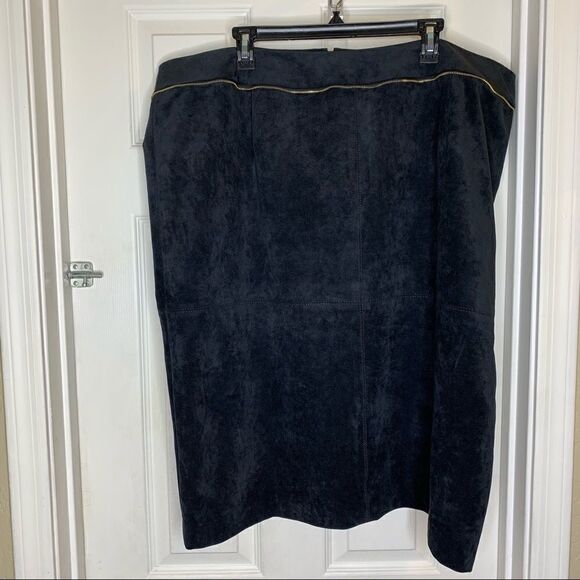 Calvin Klein Black Skirt with Gold Trim Size 24W - Picture 2 of 9